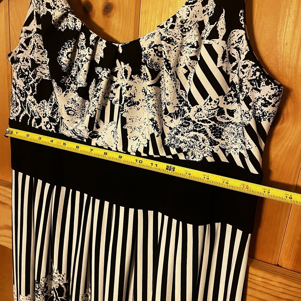 Kathy Roberts Womens Dress Size 16 Black & White Floral Sleeveless - Picture 12 of 13